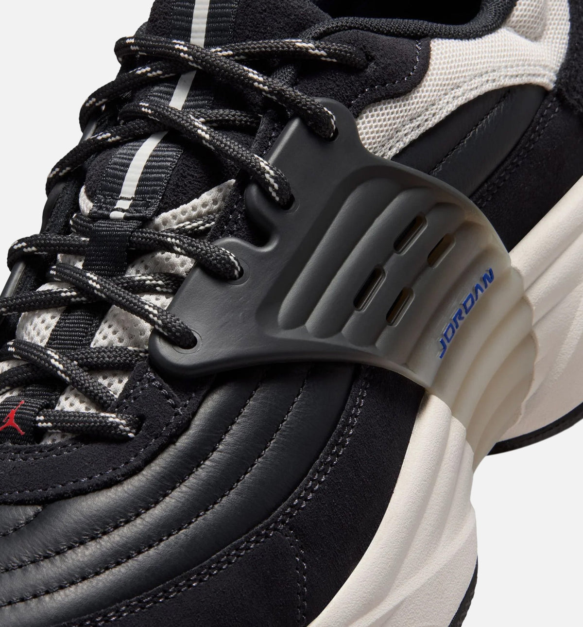 Trunner OS SE Off Noir and University Red | Men's Lifestyle Shoe | Off Noir/University Red/Phantom