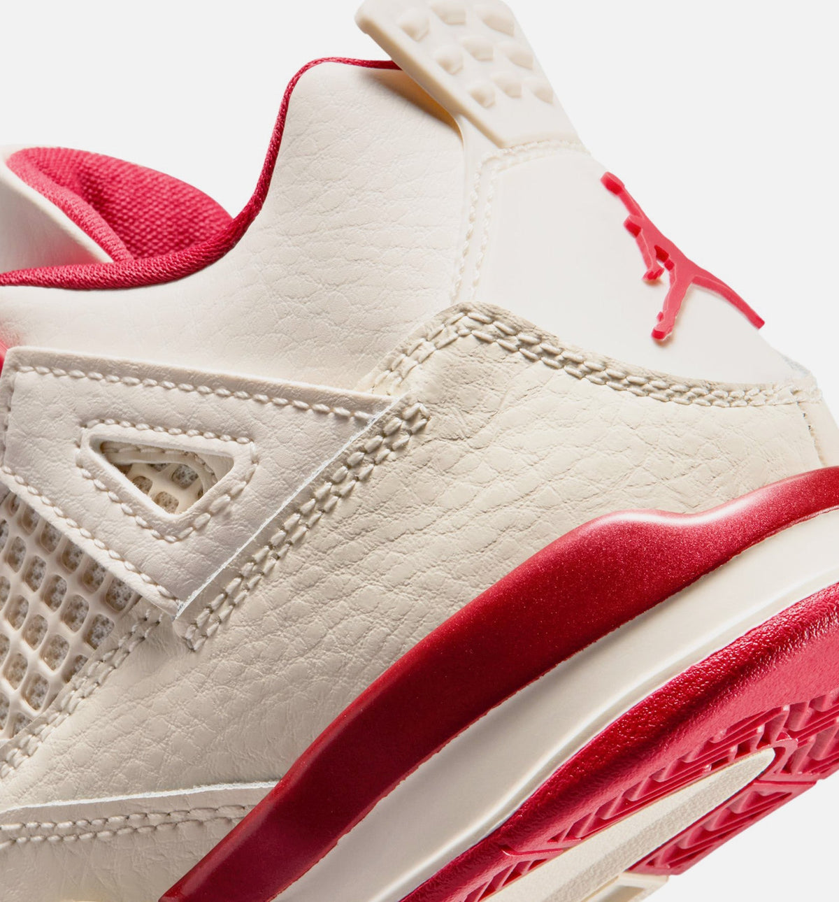Air Jordan 4 Retro “Valentine’s Day” Preschool Shoes