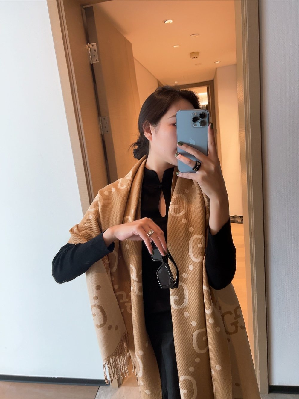 Gucci Camel Brown and Ivory Fringed Scarf