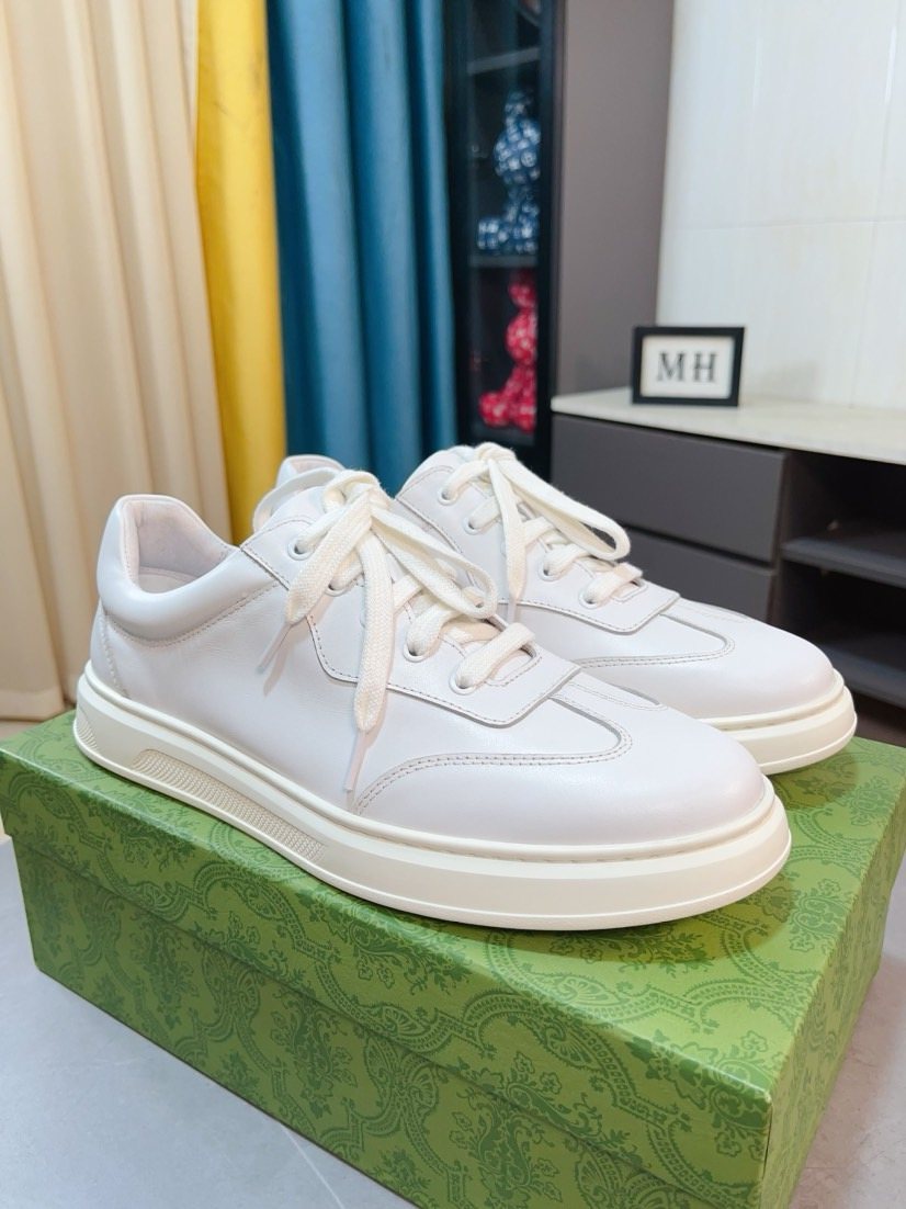 Gucci Low-Top Lace-Up Sneakers
