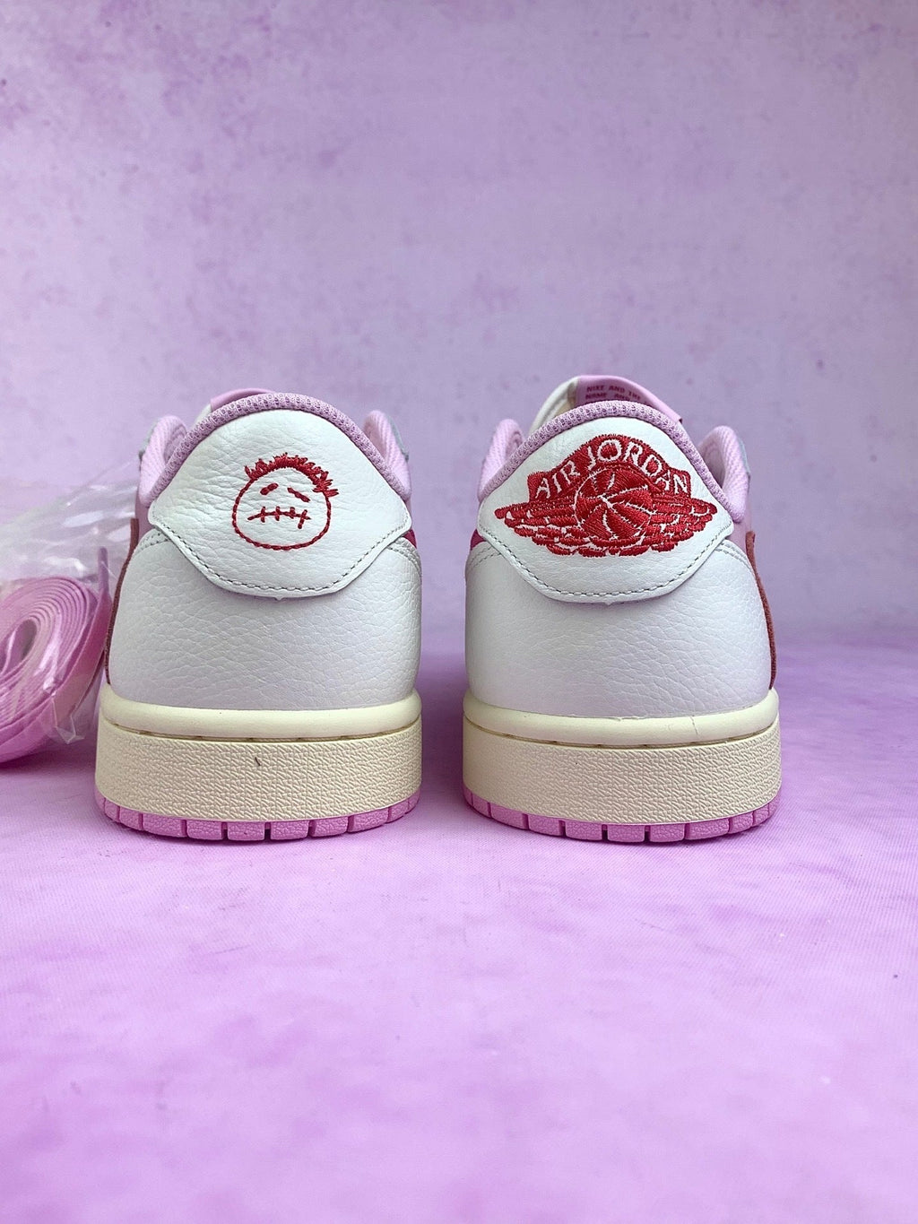 Air Jordan 1 Low Air Jordan 1 AND Valentines Day Unisex Sneakers IQ7604-101